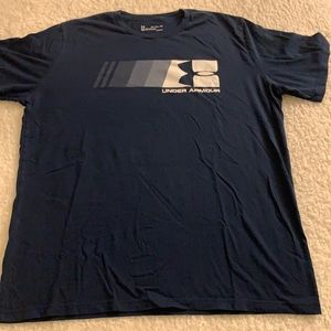 Men’s underamor cotton T-shirt.